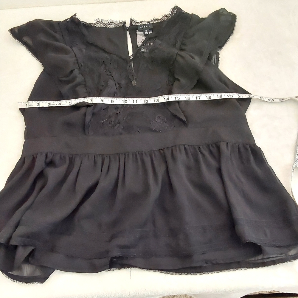 TORRID Crinkle Chiffon Peplum Lace Ruffle Sleeve Top - Picture 11 of 12